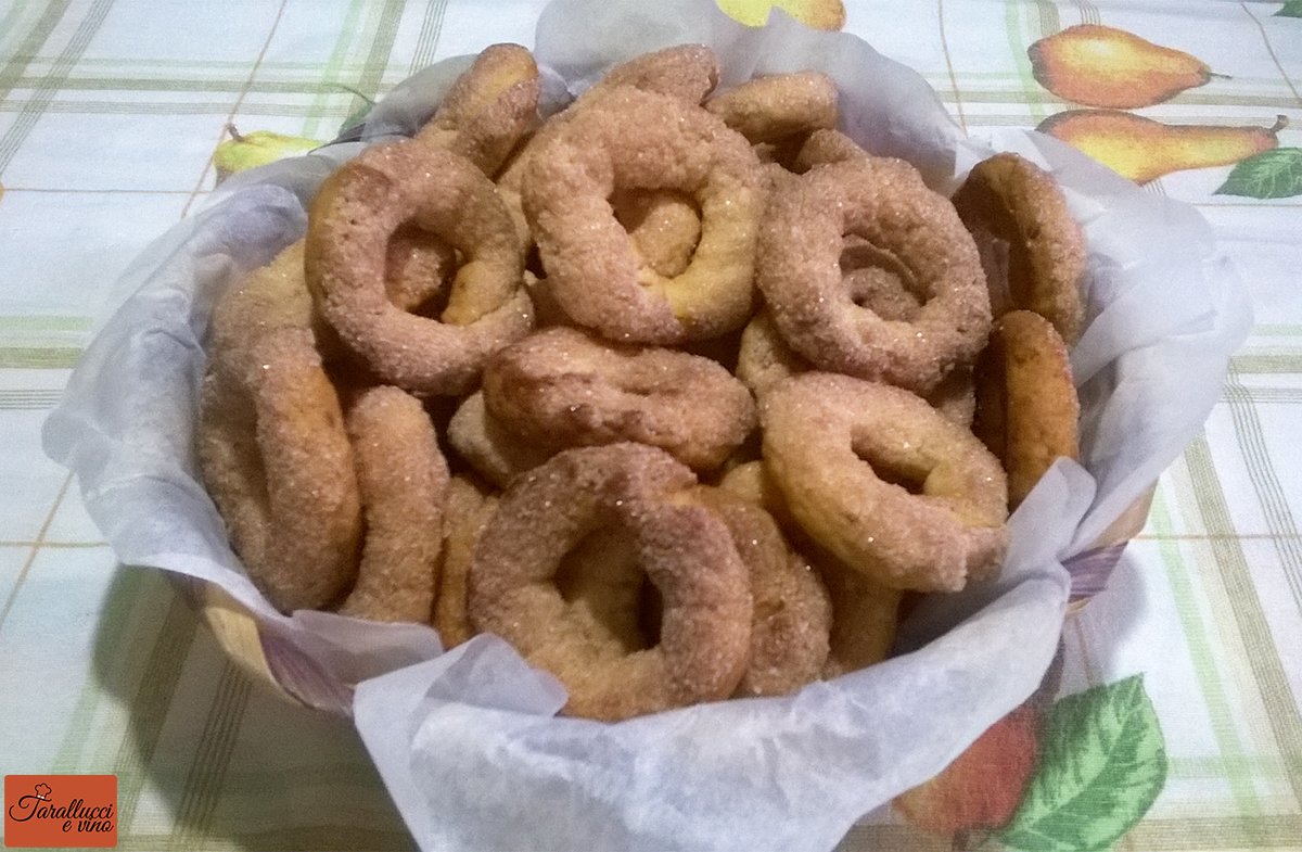 Ciambelline al vino