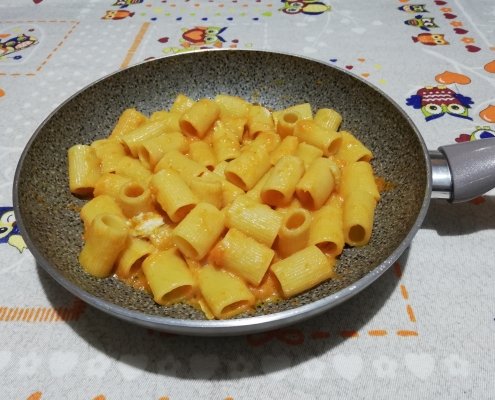 Mezze maniche zucca e gorgonzola