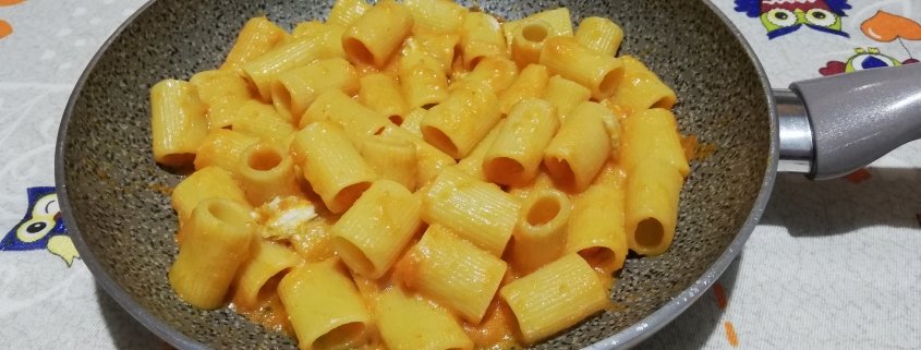 Mezze maniche zucca e gorgonzola