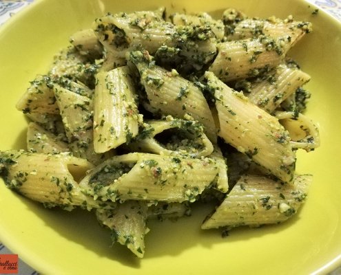 pesto di ciuffi di carote