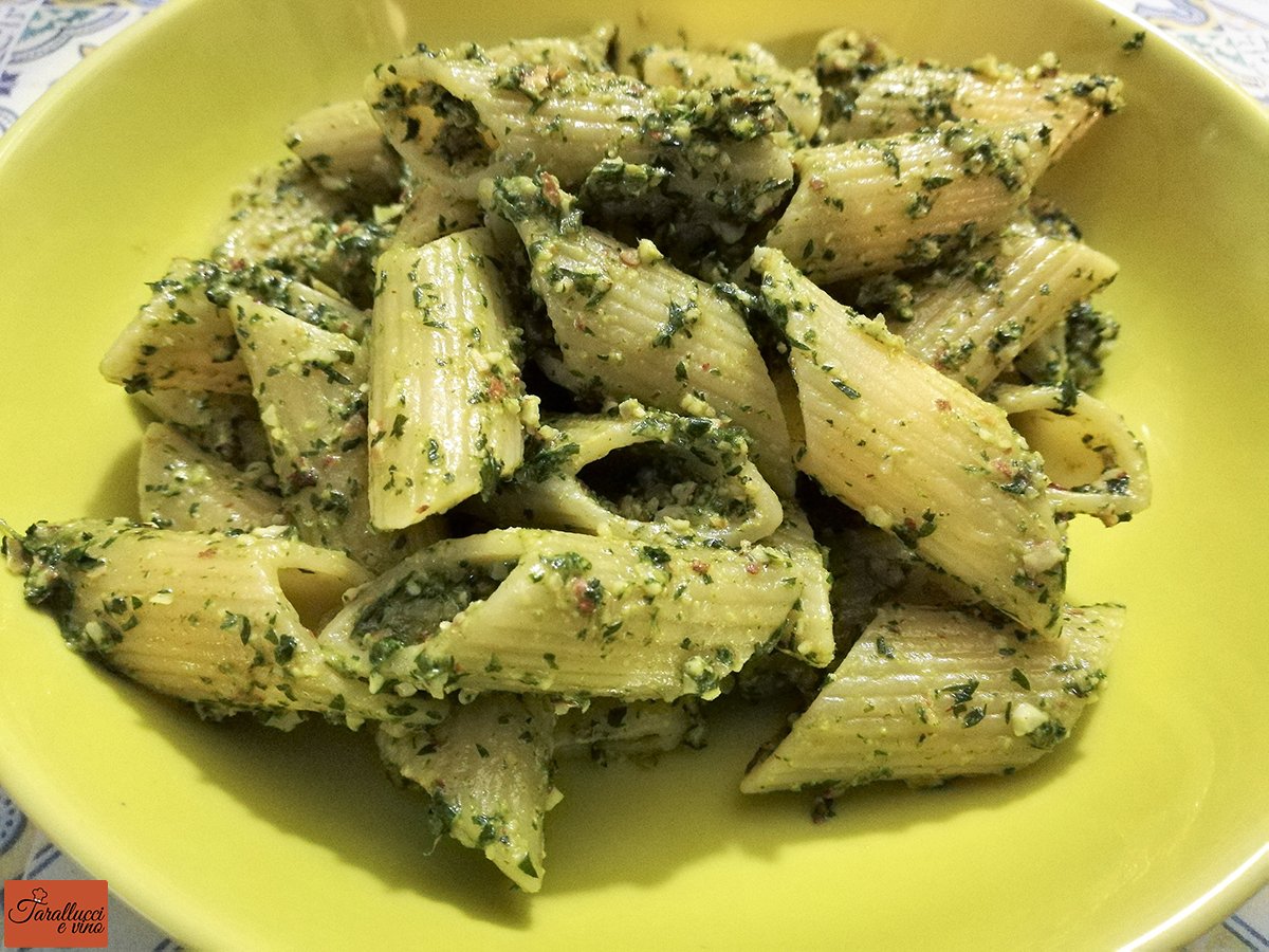 pesto di ciuffi di carote