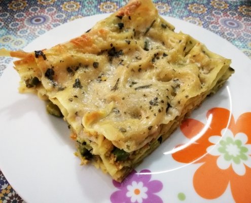 LASAGNA primaverile con TOFU ASPARAGI e PISELLI