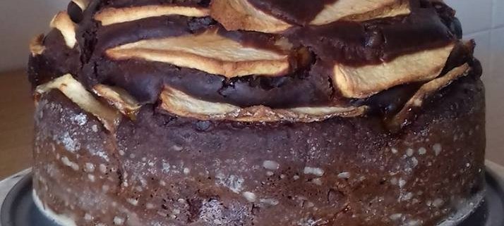 Torta cioccolato e mele