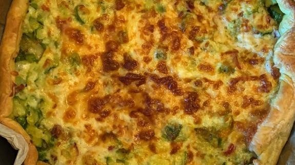 Quiche integrale con zucchine alla curcuma e speck