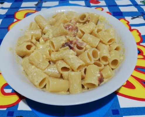 Mezze maniche alla carbonara
