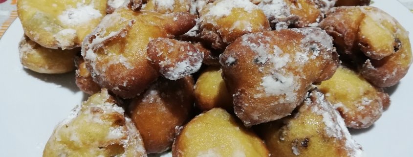 Frittelle dolci con uvetta sultanina