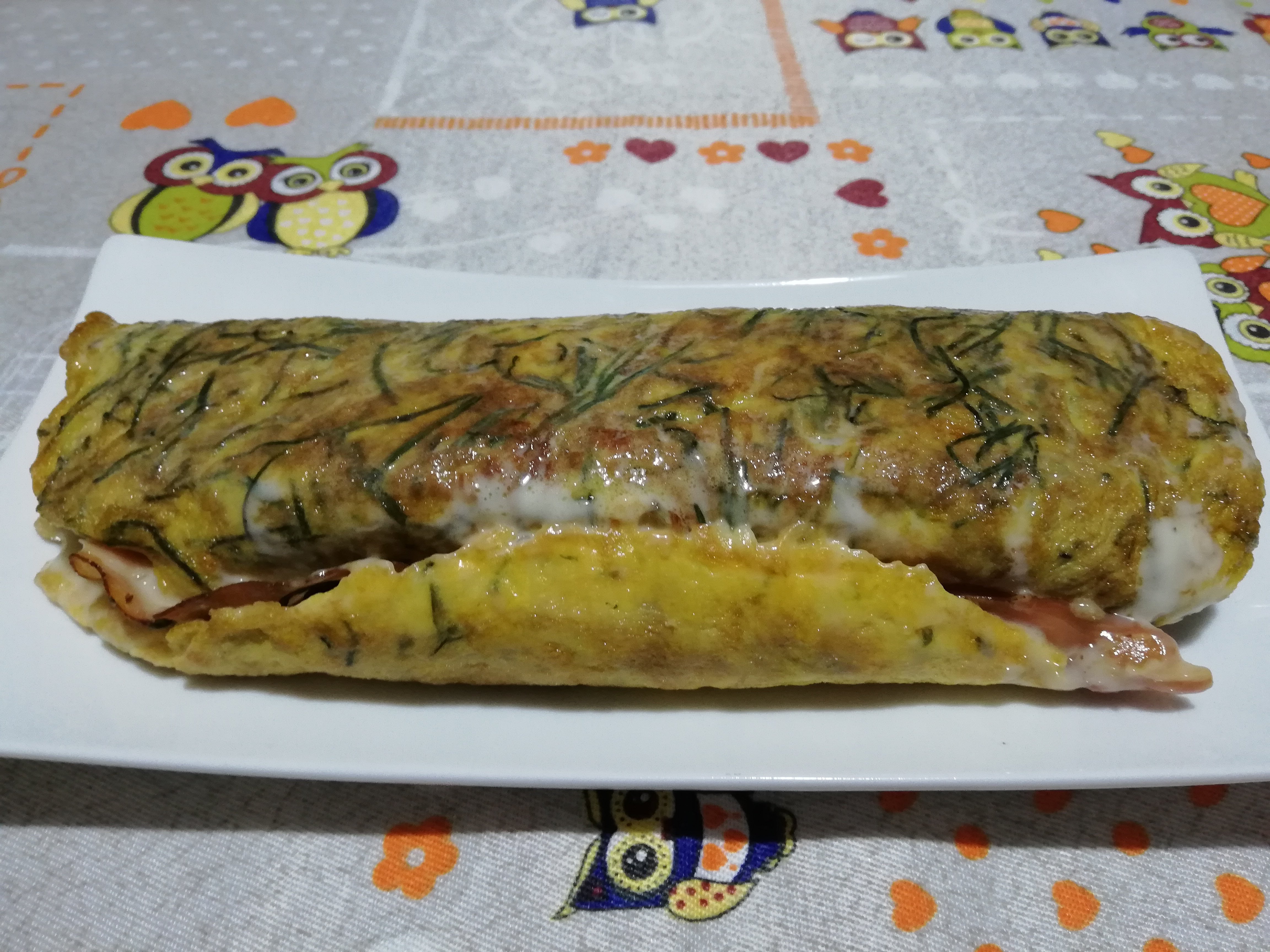 Rotolo di frittata agli agretti