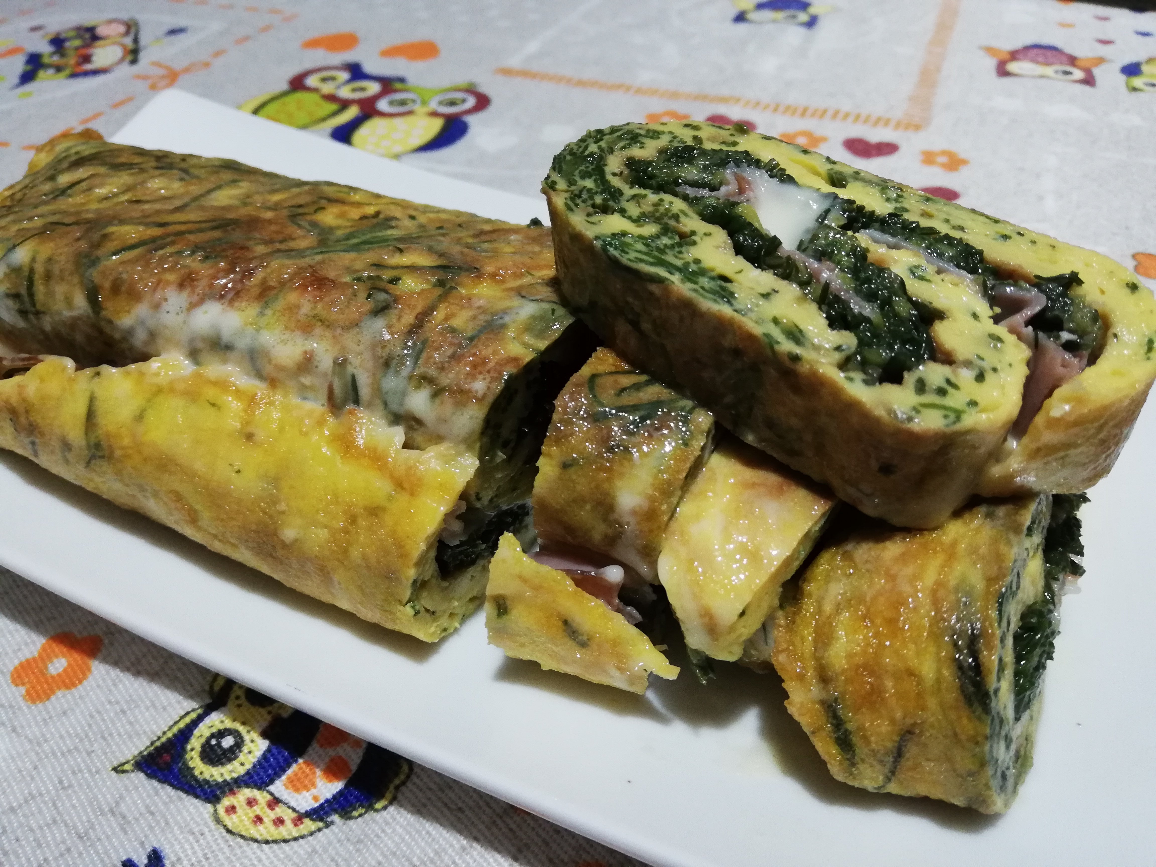 Rotolo di frittata agli agretti