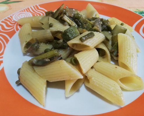 Pennoni con verdure di primavera