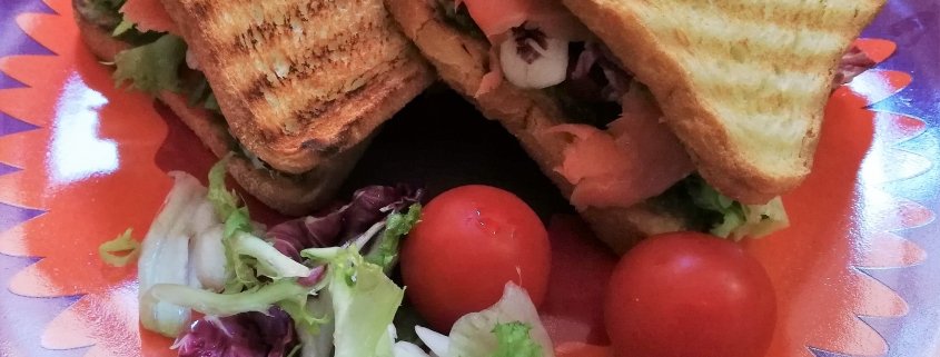 tramezzini salmone e pesto