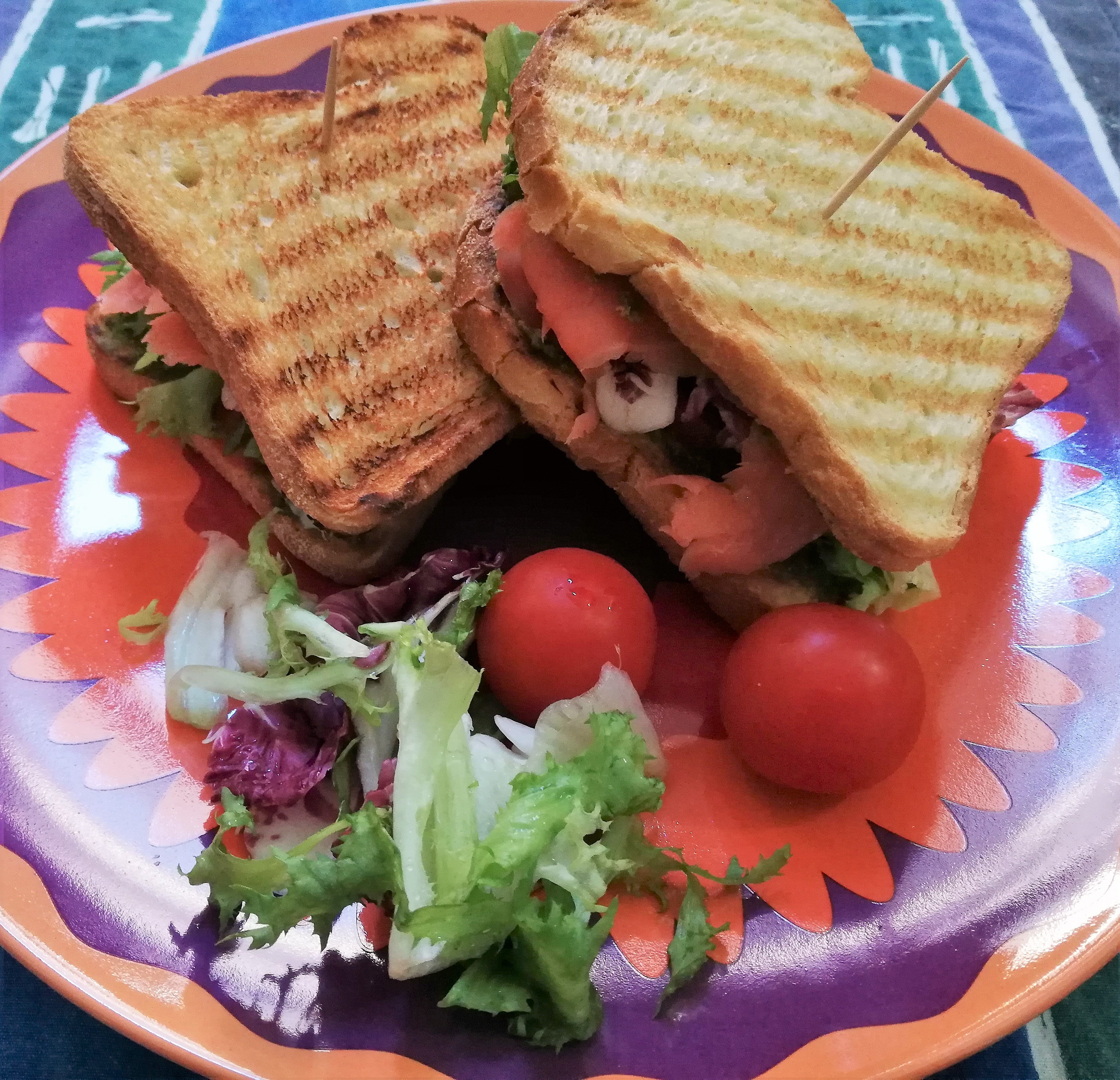 tramezzini salmone e pesto