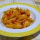 conchiglie pomodorini olive e formaggio filante