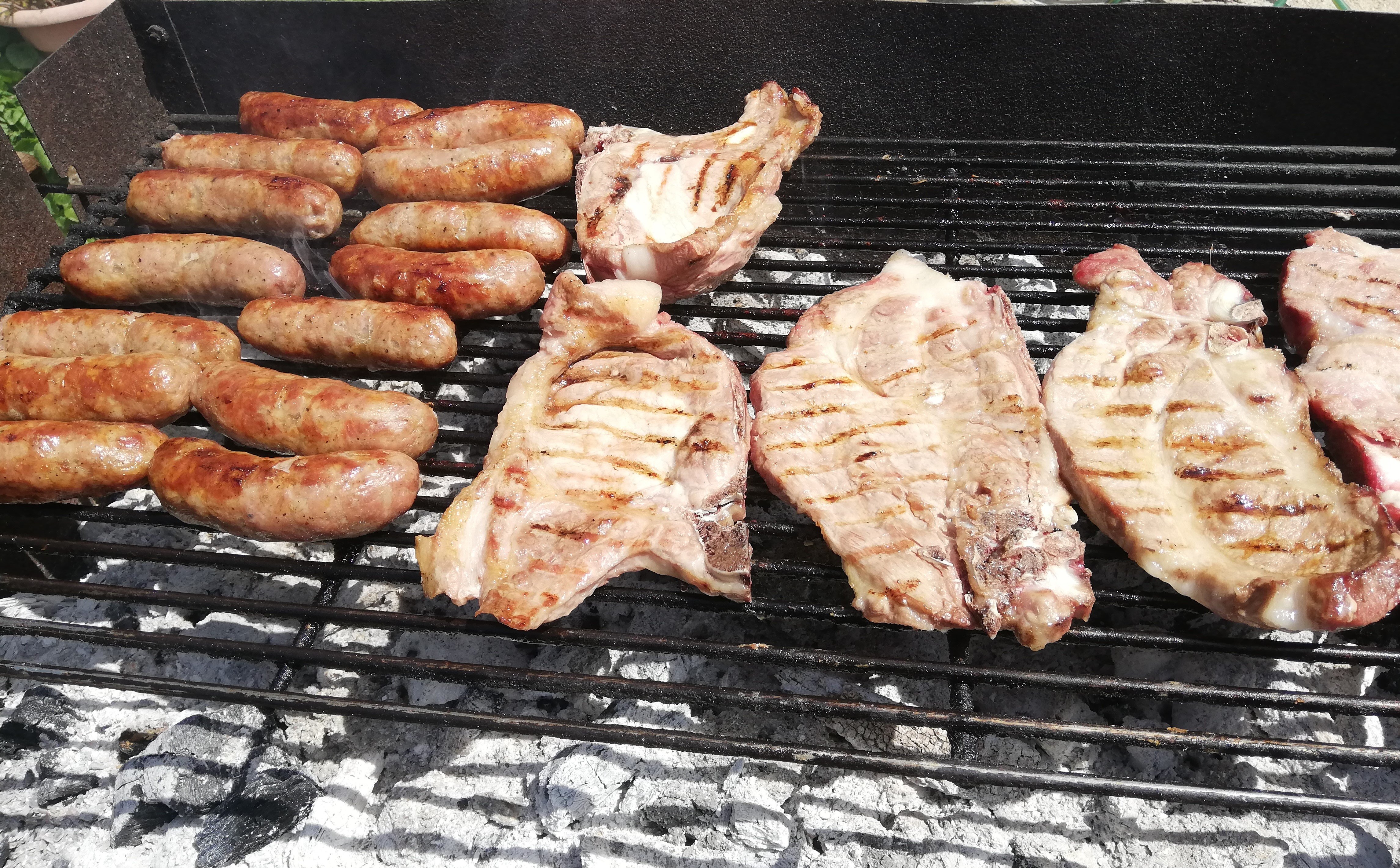 Grigliata di carne con patate