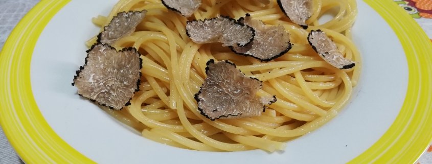 Spaghetti al tartufo estivo
