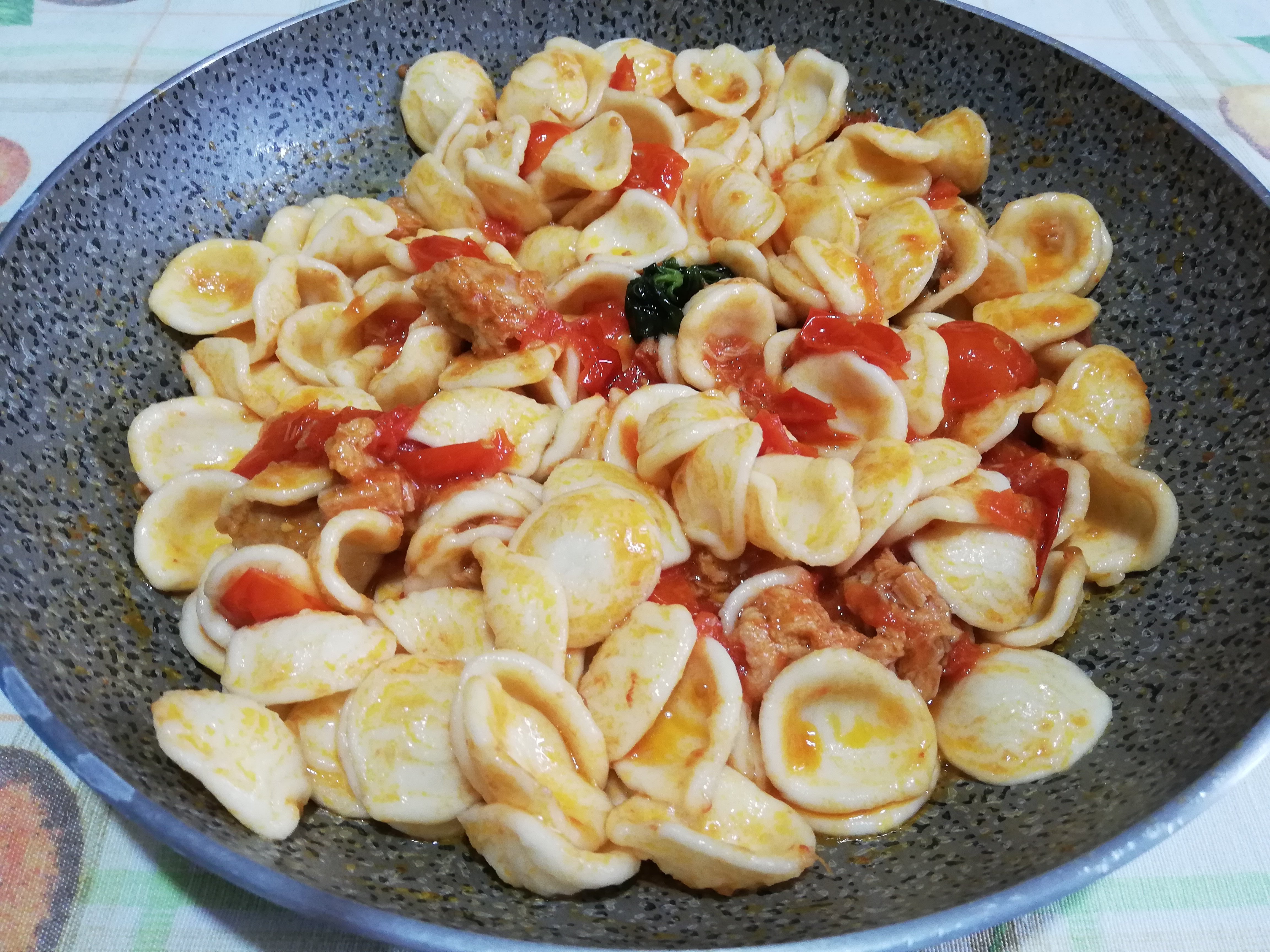 Orecchiette al sugo di tonno