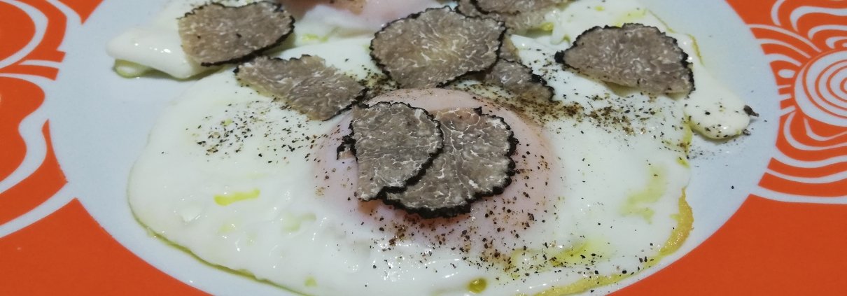 Uova al tegamino col tartufo