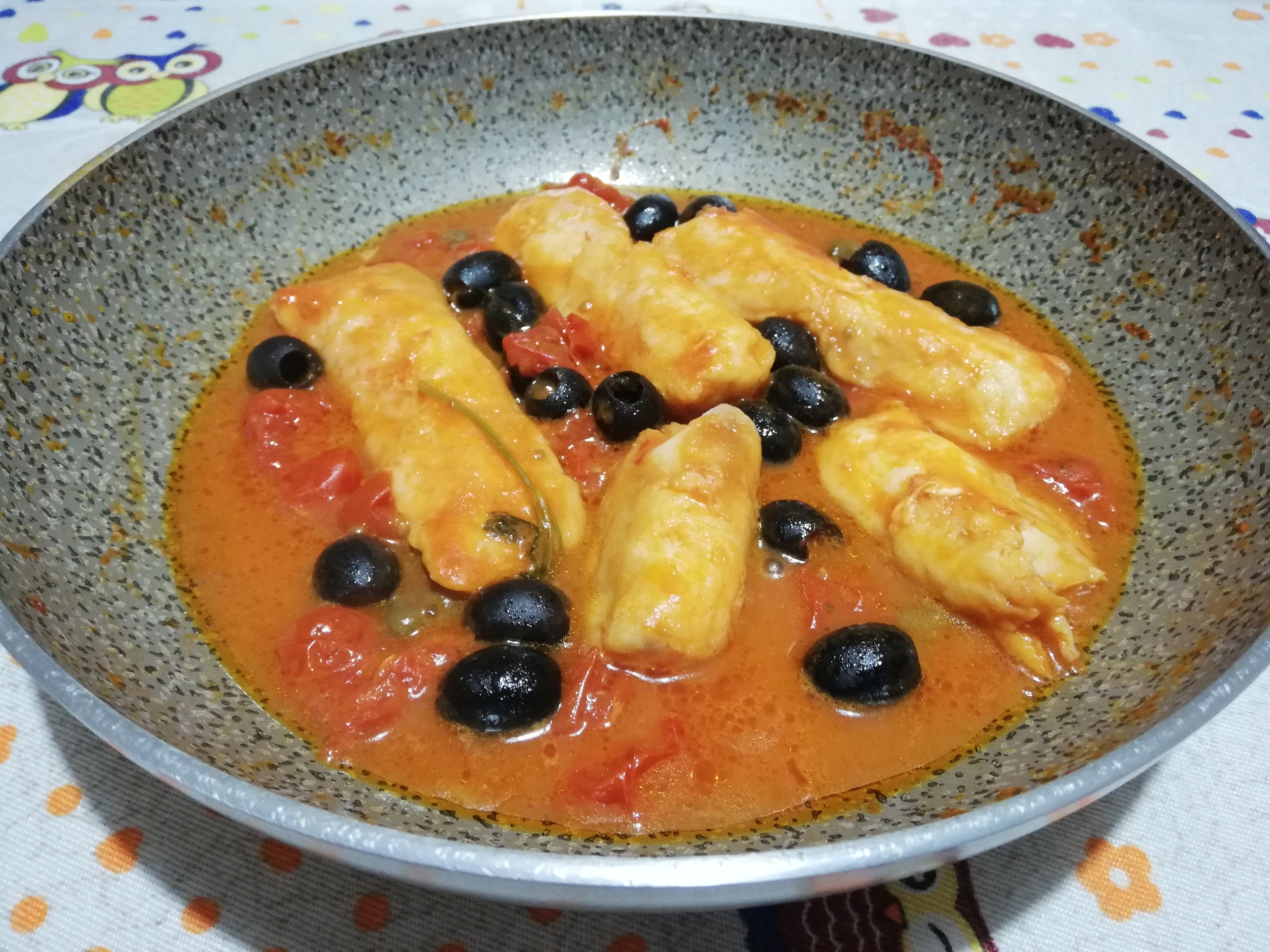 Filetti di merluzzo con olive e capperi