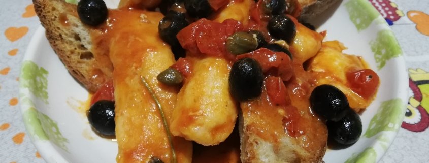 Filetti di merluzzo con olive e capperi
