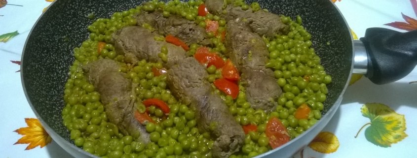 Involtini di carne con piselli