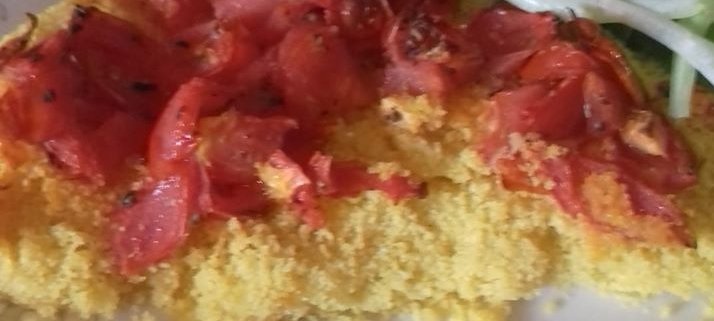 Filetti di merluzzo panati con mais e pomodorini