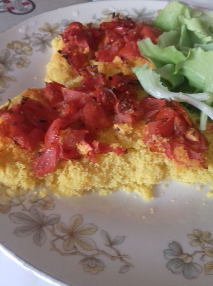 Filetti di merluzzo panati con mais e pomodorini