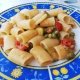 Mezze maniche alle verdure e guanciale