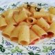 Mezze maniche datterini aglio e mentuccia