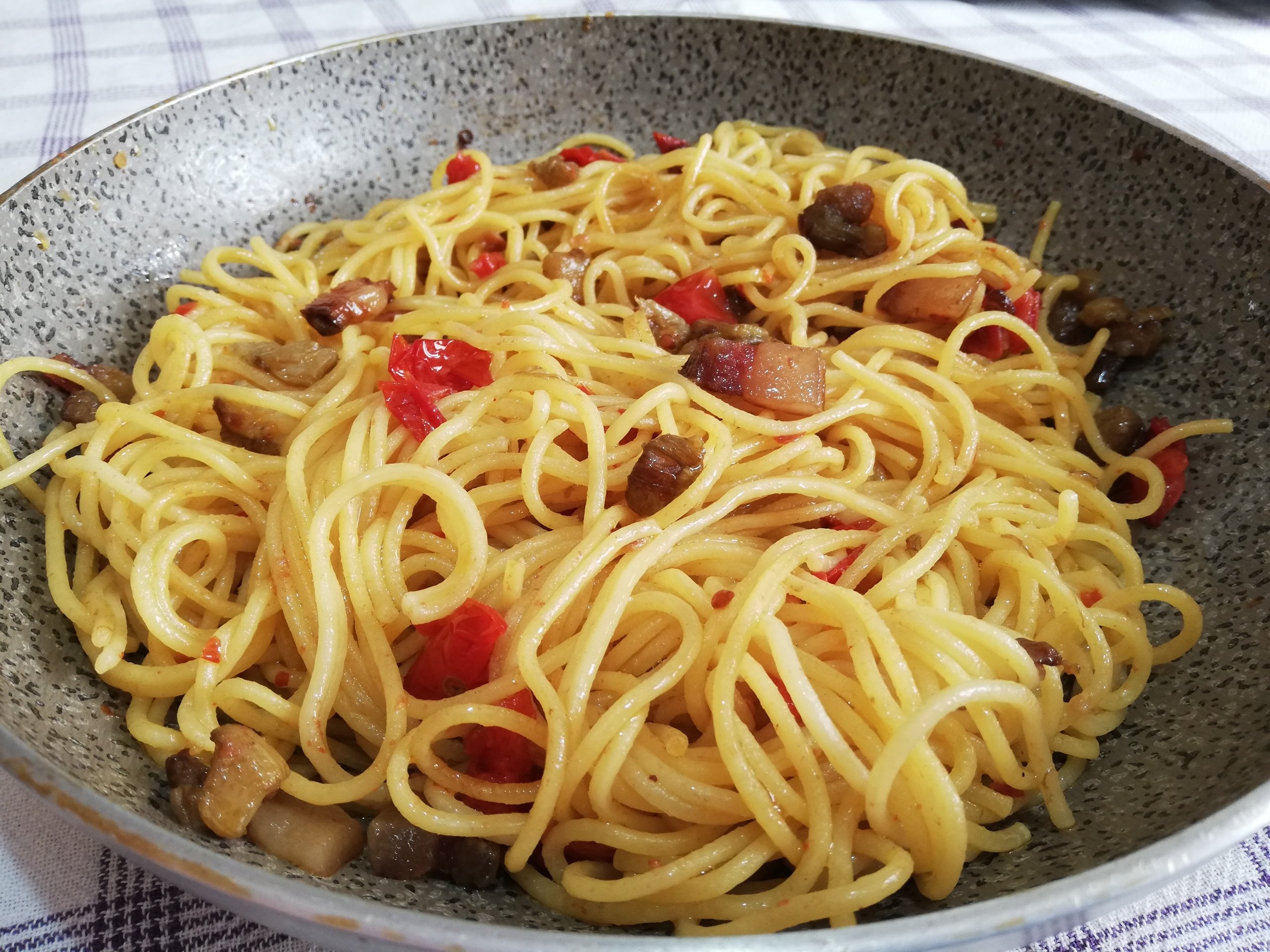 Tonnarelli carciofi e guanciale