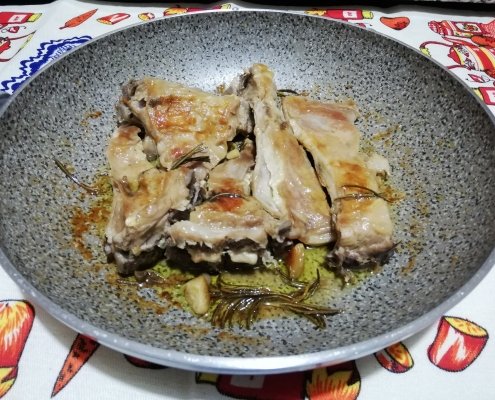 Costolette di abbacchio alla cacciatora