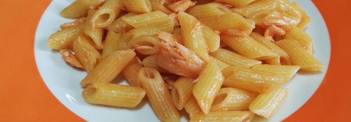 Pennette al salmone e pomodoro
