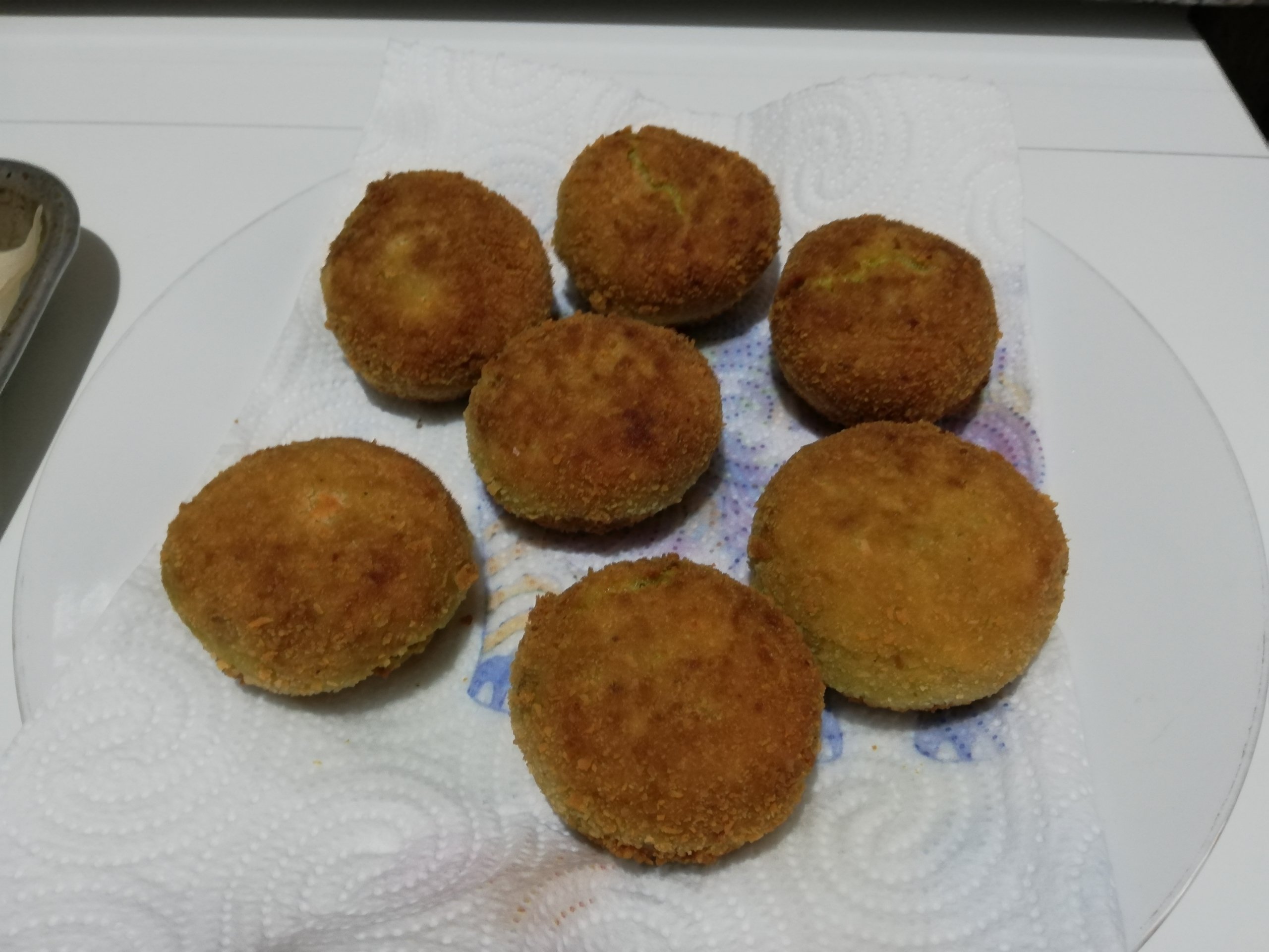 Polpette di asparagi al forno e fritte