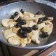 petti di pollo alle olive e rosmarino