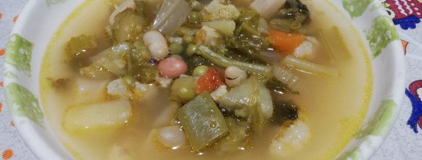 Minestrone di verdure e legumi