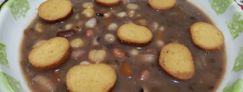 Zuppa di legumi misti