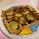 Pasta sfoglia rettangolare con melanzane, zucchine, datterini, provola e speck