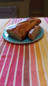plum-cake all'arancia e granella di nocciole
