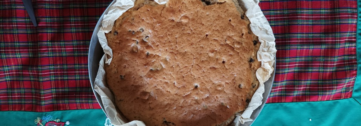 Torta alle noci, nocciole e cioccolato