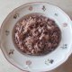 Carissimi amici della Community di Tarallucci e vino, oggi condividiamo con tutti voi una nuova ricetta della nostra Sonia che, dalla sua cucina di Londra, si diverte a preparare sempre nuovi piatti da portare in tavola. La ricetta che ci ha appena inviato è quella per cucinare un buonissimo risotto con radicchio e vino Amarone. Davvero un bell’abbinamento che si sposa perfettamente con le nostre due passioni: mangiare bene e bere bene😊 Se volete approfondire questo aspetto, vi consigliamo di visitare la sezione del nostro sito dedicata al Vino e dintorni. Eccola: http://taralluccievino.it/vino-e-dintorni/ Ora dunque vi lasciamo alla ricetta di Sonia del risotto con radicchio e vino Amarone.