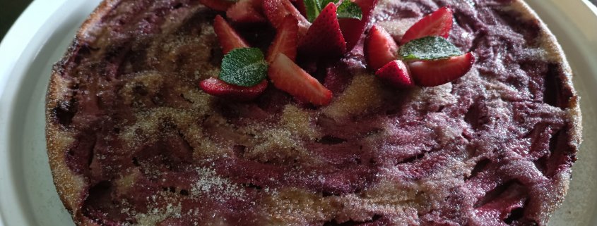 Torta rovesciata alle fragole senza glutine e senza lattosio