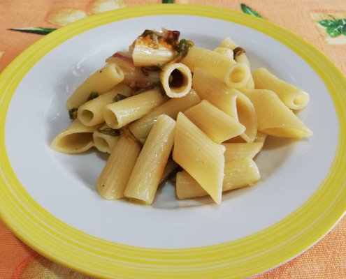 Rigatoni e pennoni ai fiori di zucca
