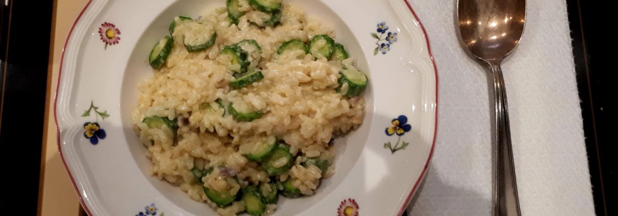 Risotto con zucchine e ricotta di bufala