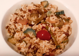 Risotto con verdure miste e legumi